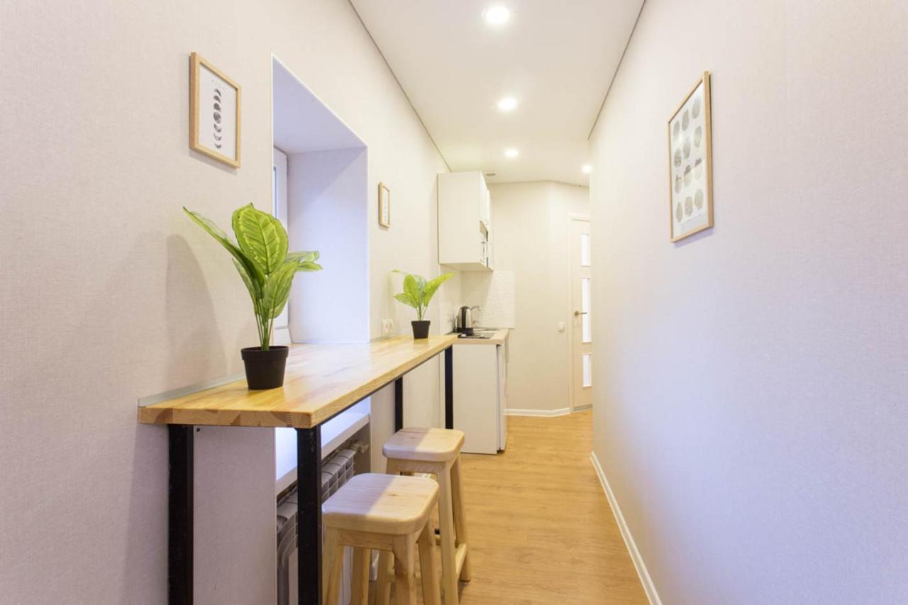Studio Near Metro Yaroslava Mudroho, Universytet - Mykoly Khvylovoho Str 5-3 Harkiv Exterior foto