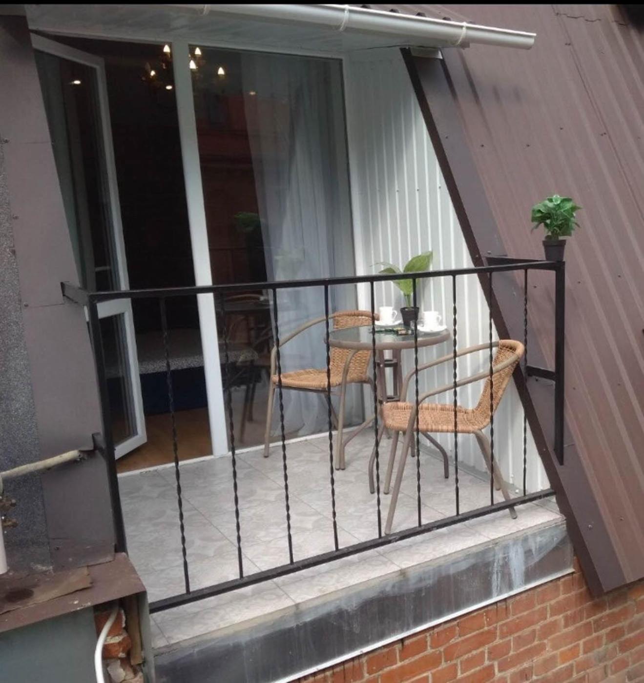 Studio Near Metro Yaroslava Mudroho, Universytet - Mykoly Khvylovoho Str 5-3 Harkiv Exterior foto