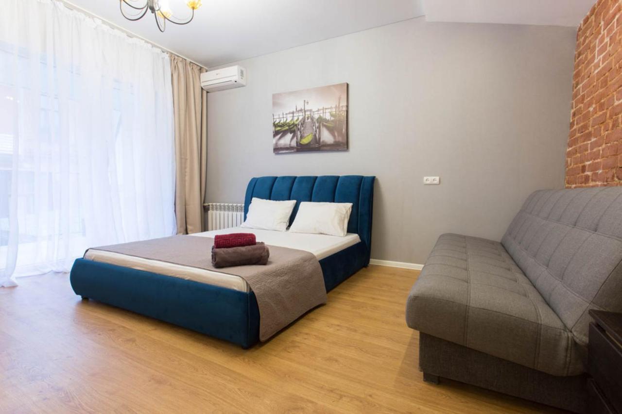 Studio Near Metro Yaroslava Mudroho, Universytet - Mykoly Khvylovoho Str 5-3 Harkiv Exterior foto