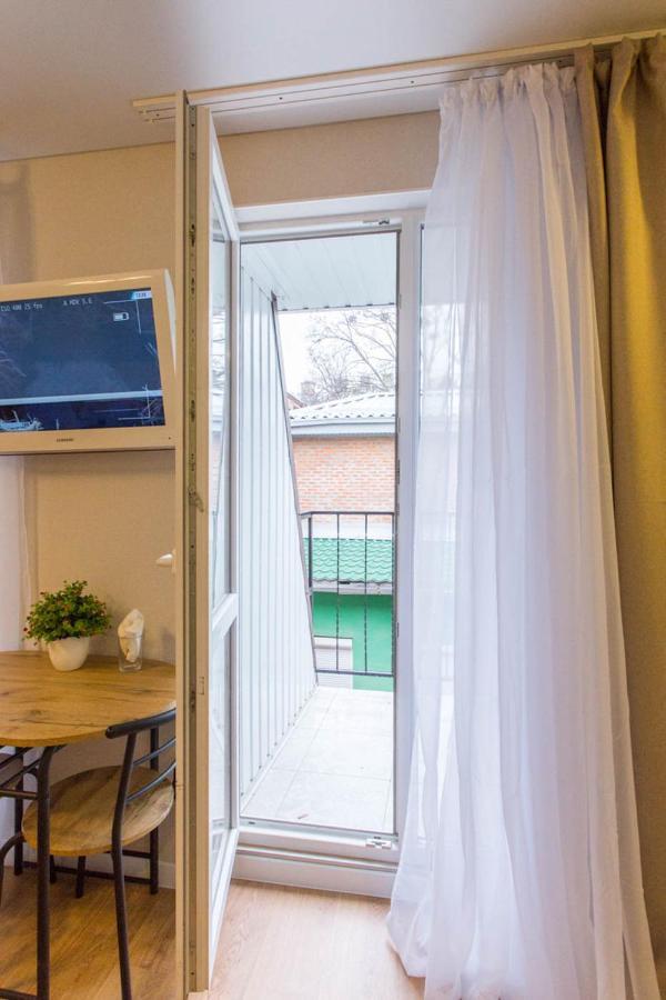 Studio Near Metro Yaroslava Mudroho, Universytet - Mykoly Khvylovoho Str 5-3 Harkiv Exterior foto