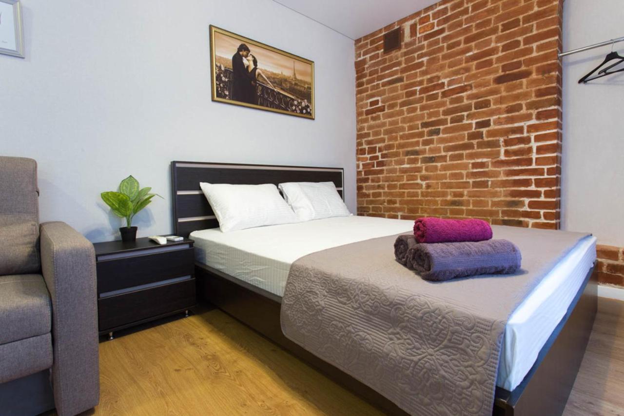 Studio Near Metro Yaroslava Mudroho, Universytet - Mykoly Khvylovoho Str 5-3 Harkiv Exterior foto