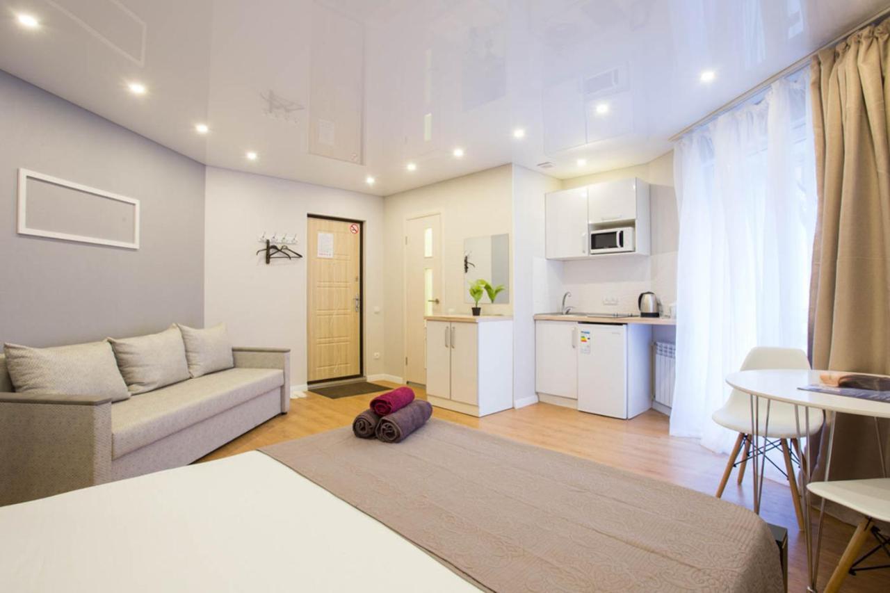 Studio Near Metro Yaroslava Mudroho, Universytet - Mykoly Khvylovoho Str 5-3 Harkiv Exterior foto