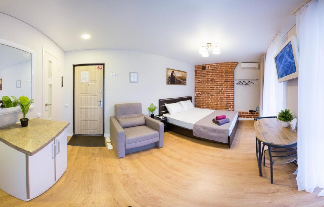 Studio Near Metro Yaroslava Mudroho, Universytet - Mykoly Khvylovoho Str 5-3 Harkiv Exterior foto