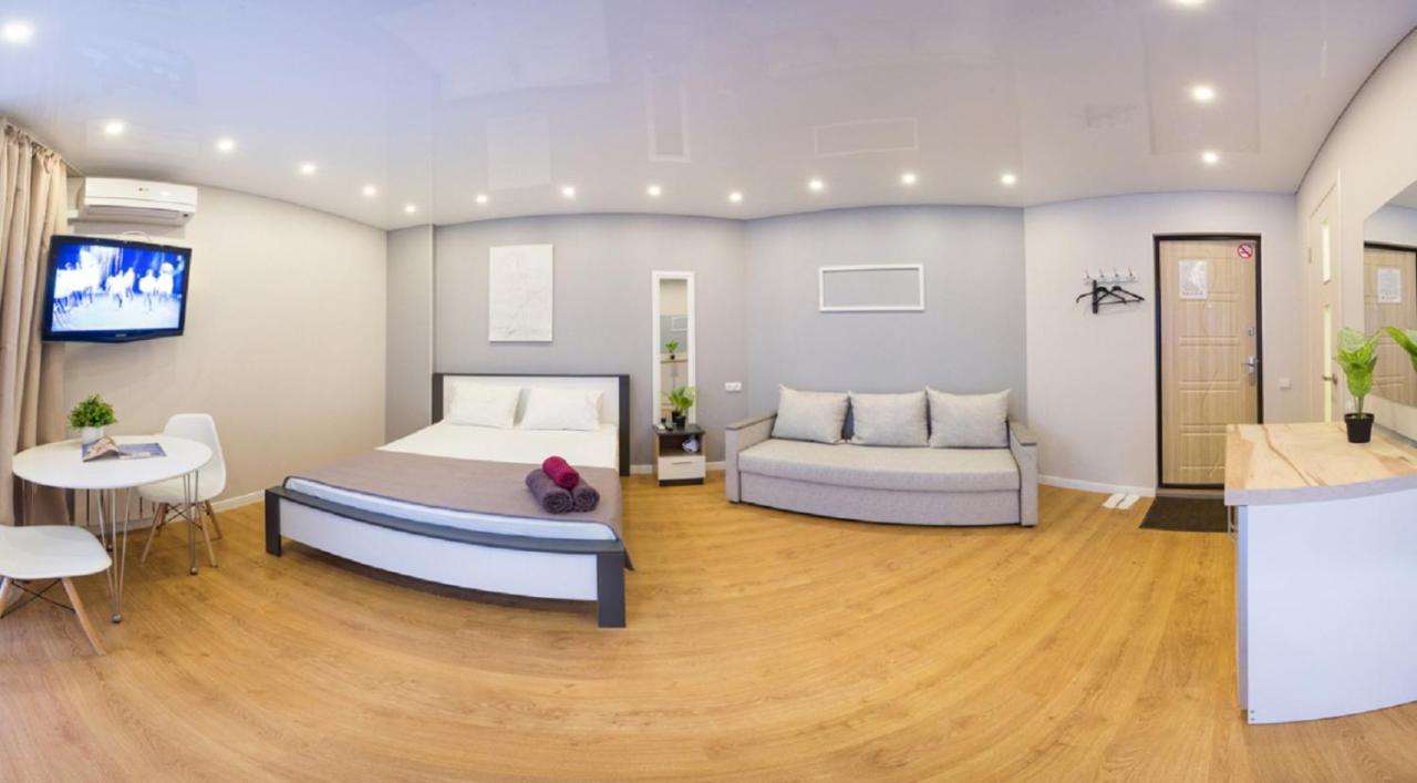 Studio Near Metro Yaroslava Mudroho, Universytet - Mykoly Khvylovoho Str 5-3 Harkiv Exterior foto