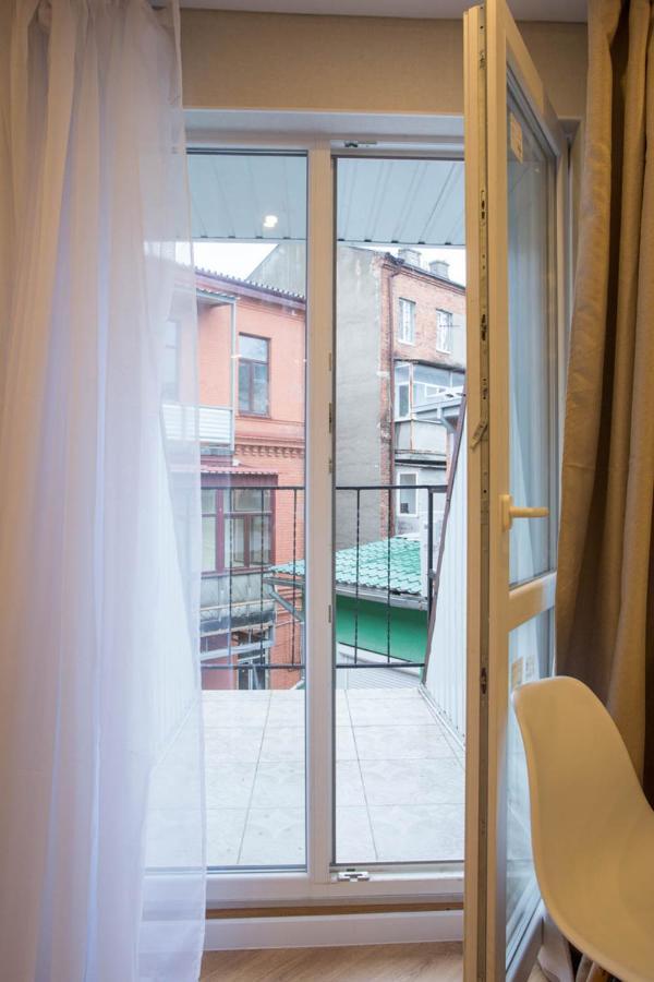 Studio Near Metro Yaroslava Mudroho, Universytet - Mykoly Khvylovoho Str 5-3 Harkiv Exterior foto